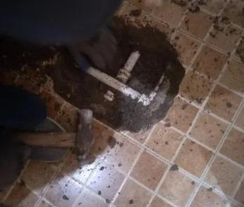 新余卫生间漏水维修公司为您分享下卫生间渗水如何处理及注意事项
